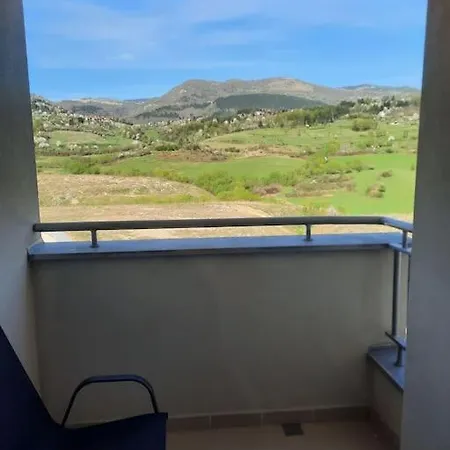 Damej Apartment, Free Garage Parking Apartment *